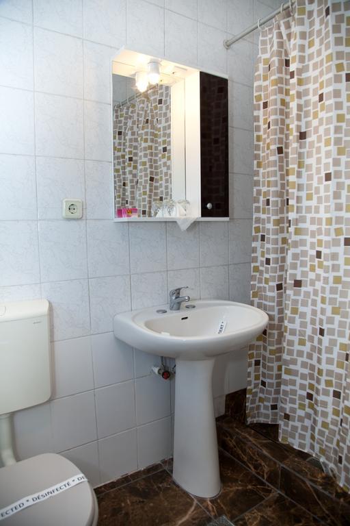 Hotel Metropol Piteşti Rom bilde