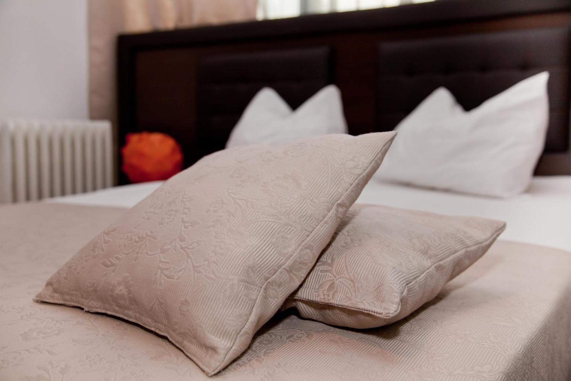 Hotel Metropol Piteşti Rom bilde