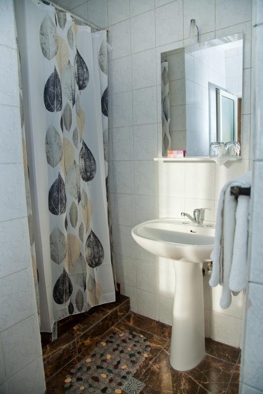 Hotel Metropol Piteşti Rom bilde